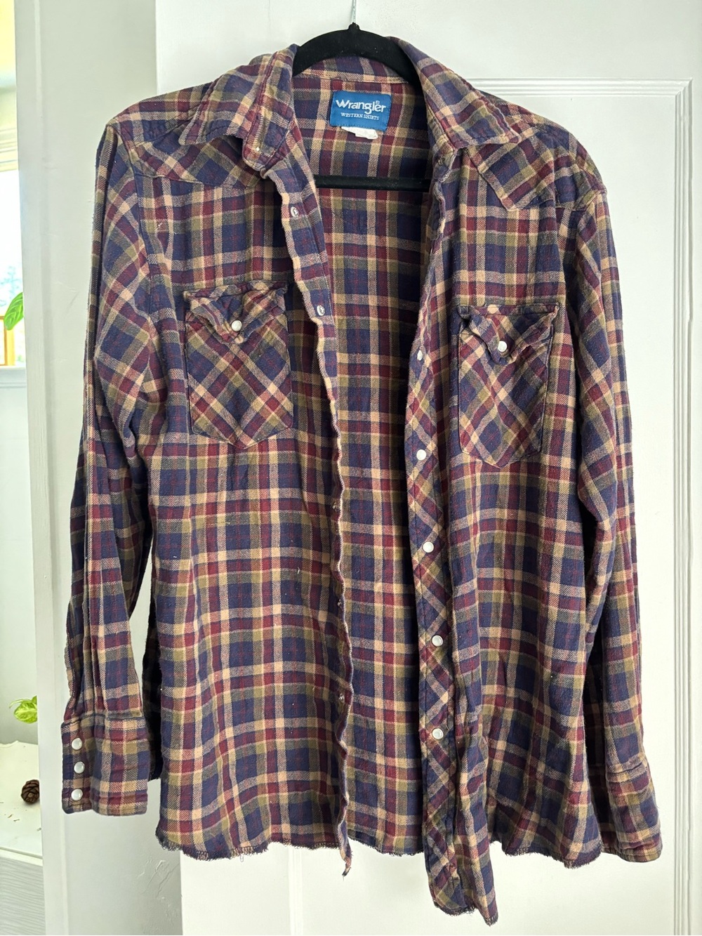 Vintage Wrangler women's Plaid Flannel Shirt - Burgundy/Navy